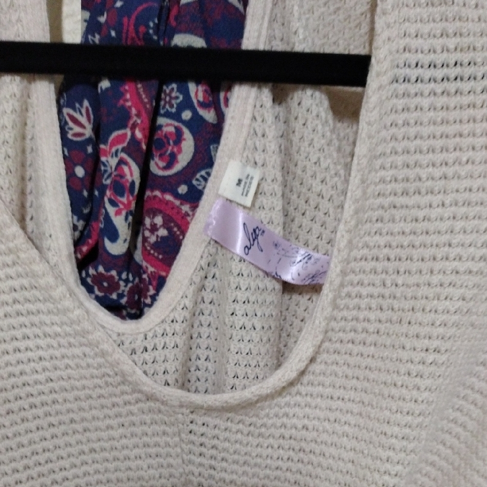 Alya Cream Knot Front Short Sleeve With Ribbon Tie In The Back - Picture 3 of 10